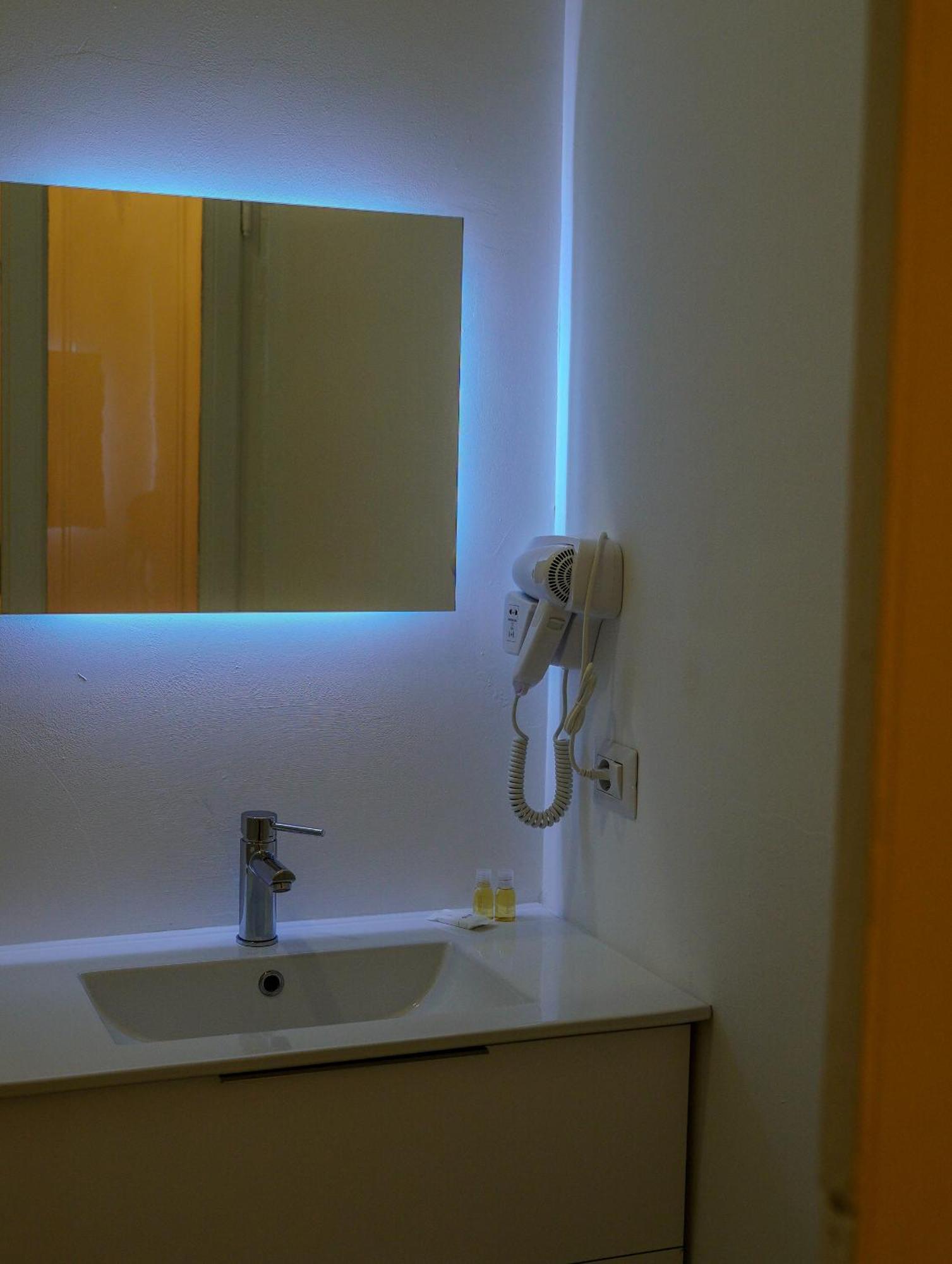 Feel - Mille Suites Bergamo Exteriör bild