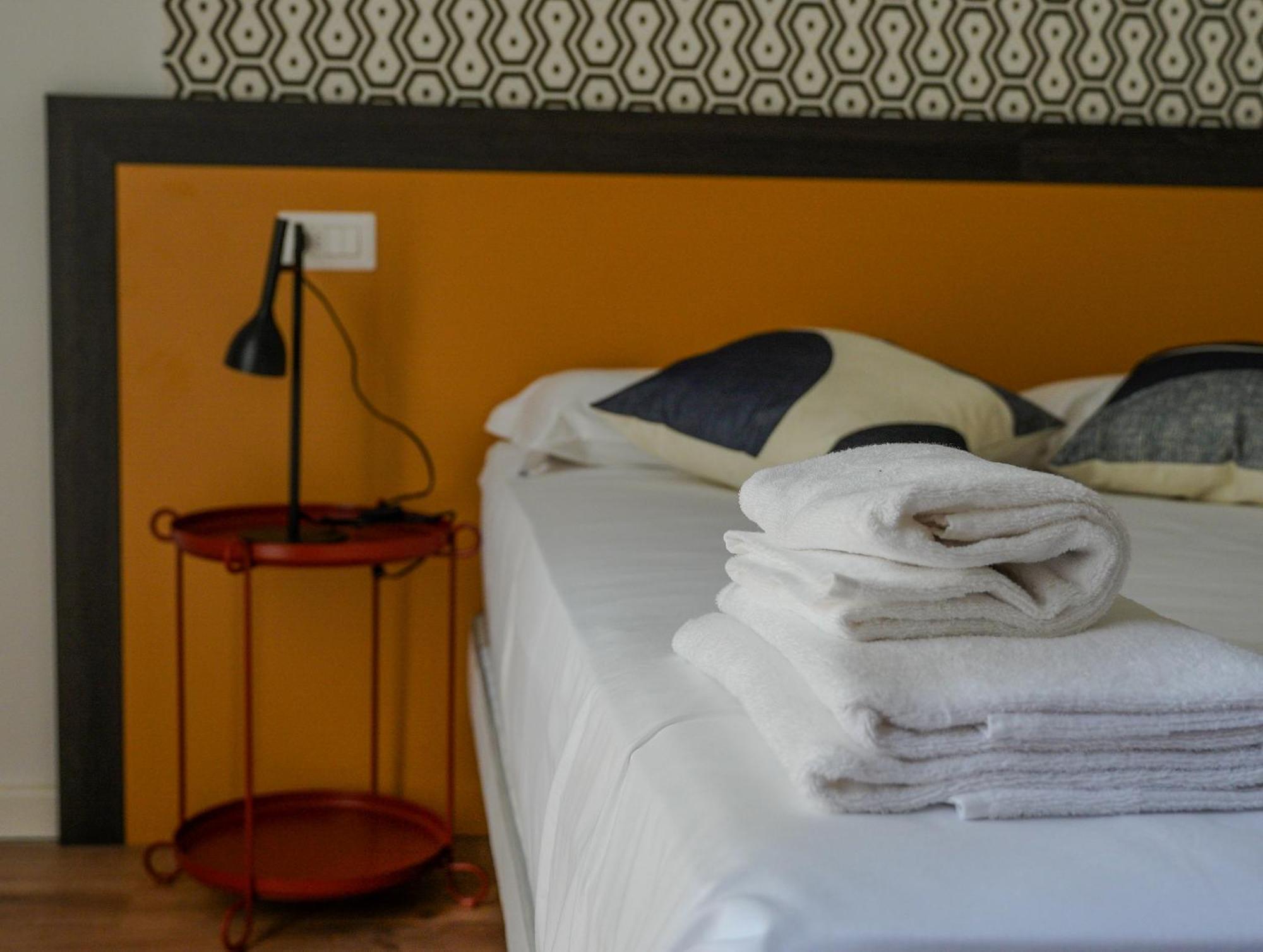 Feel - Mille Suites Bergamo Exteriör bild